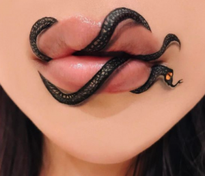 snake lip art